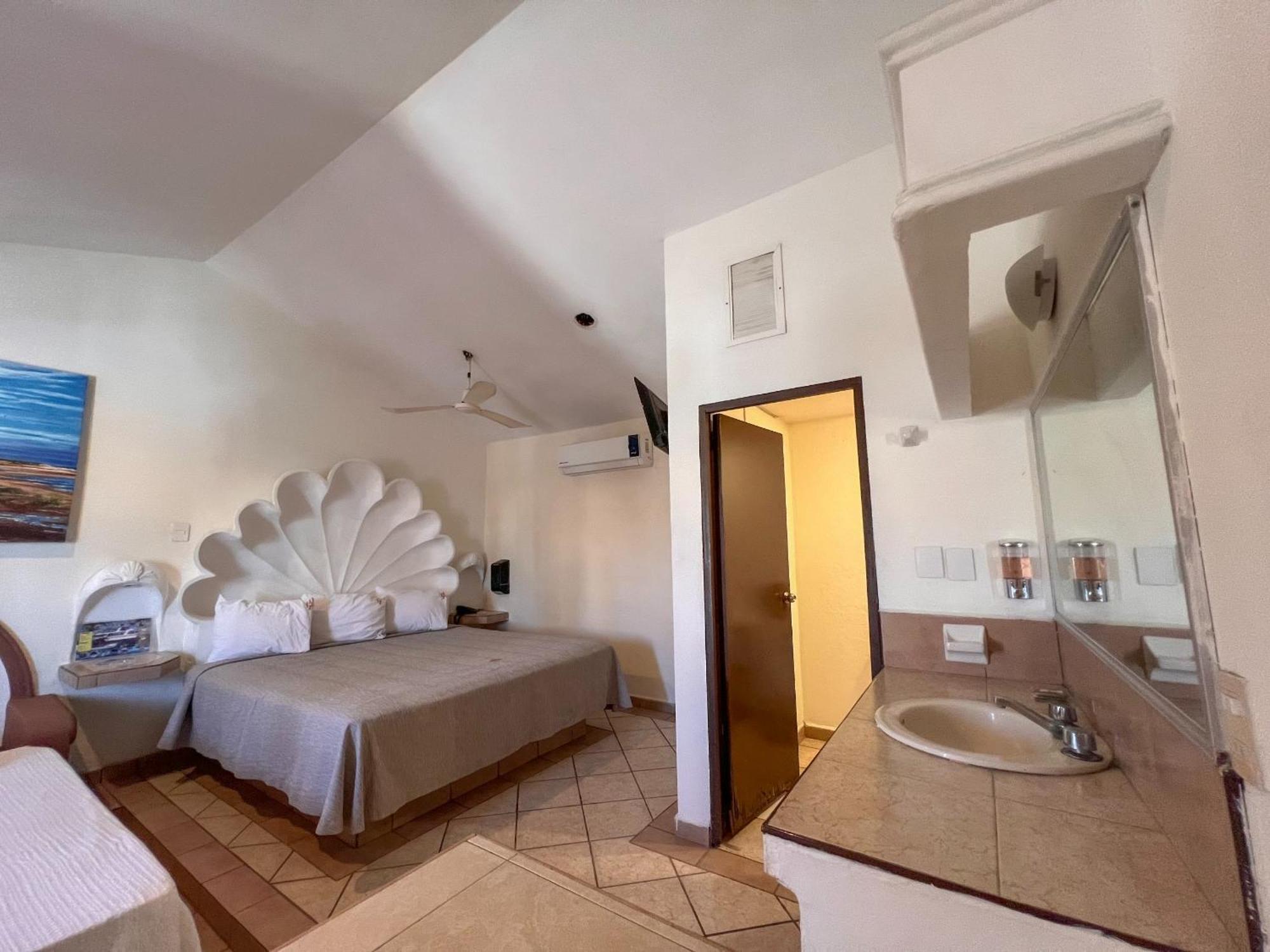 Oasis Hotel cápsula Mazatlán